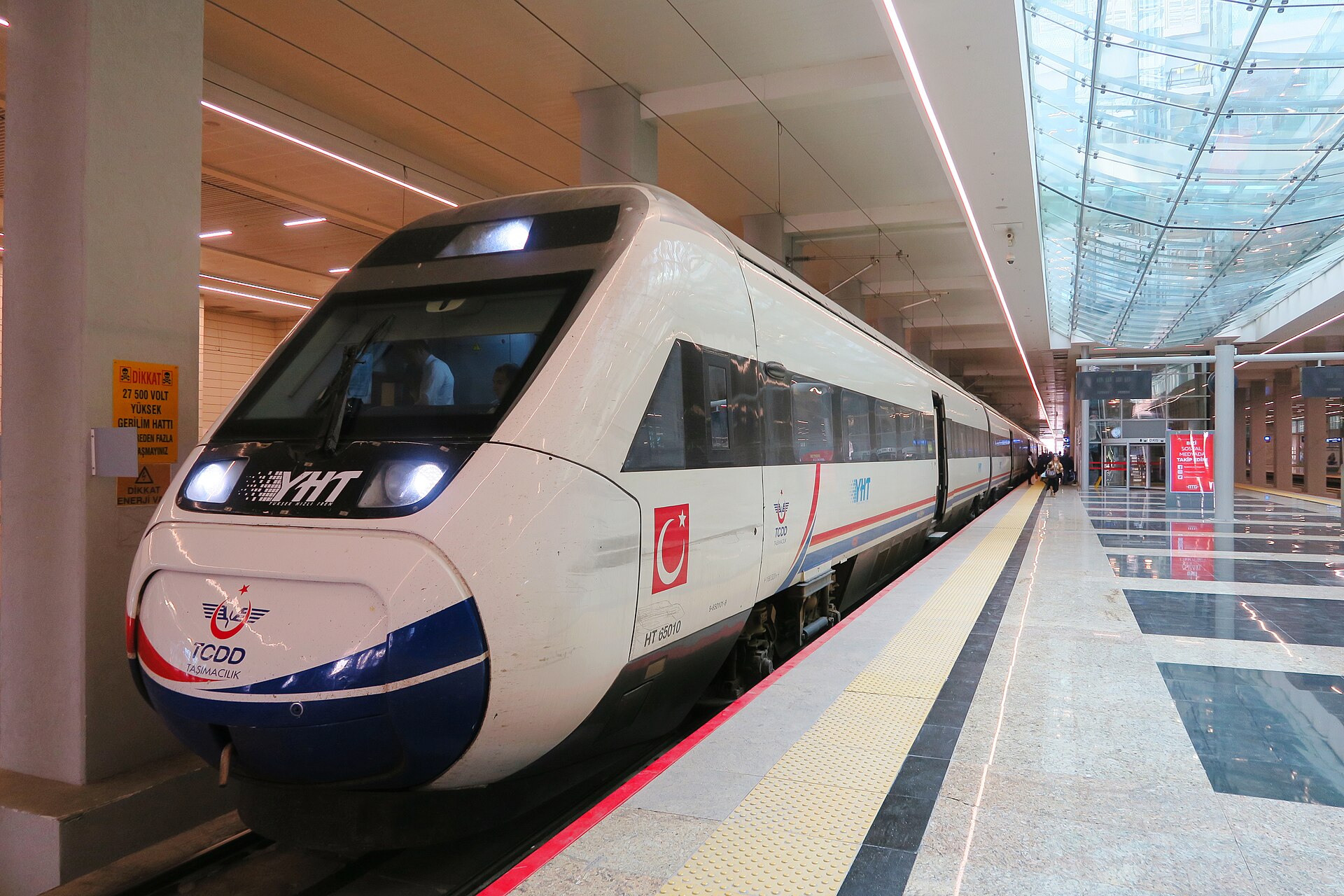 Tren ve YHT Bileti Fiyatları 2026: Güncel Tarife ve İndirimler